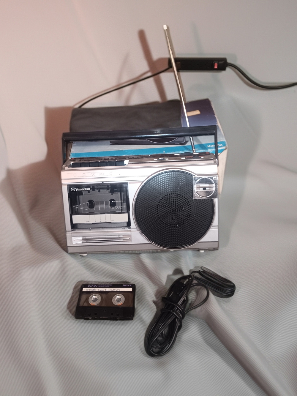Vintage Emerson K3662 Cassette Recorder Boombox Like New